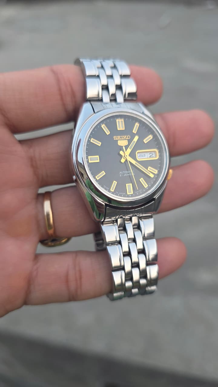 Seiko5 Automatic 7s26 movement Black dial Gold Numerals