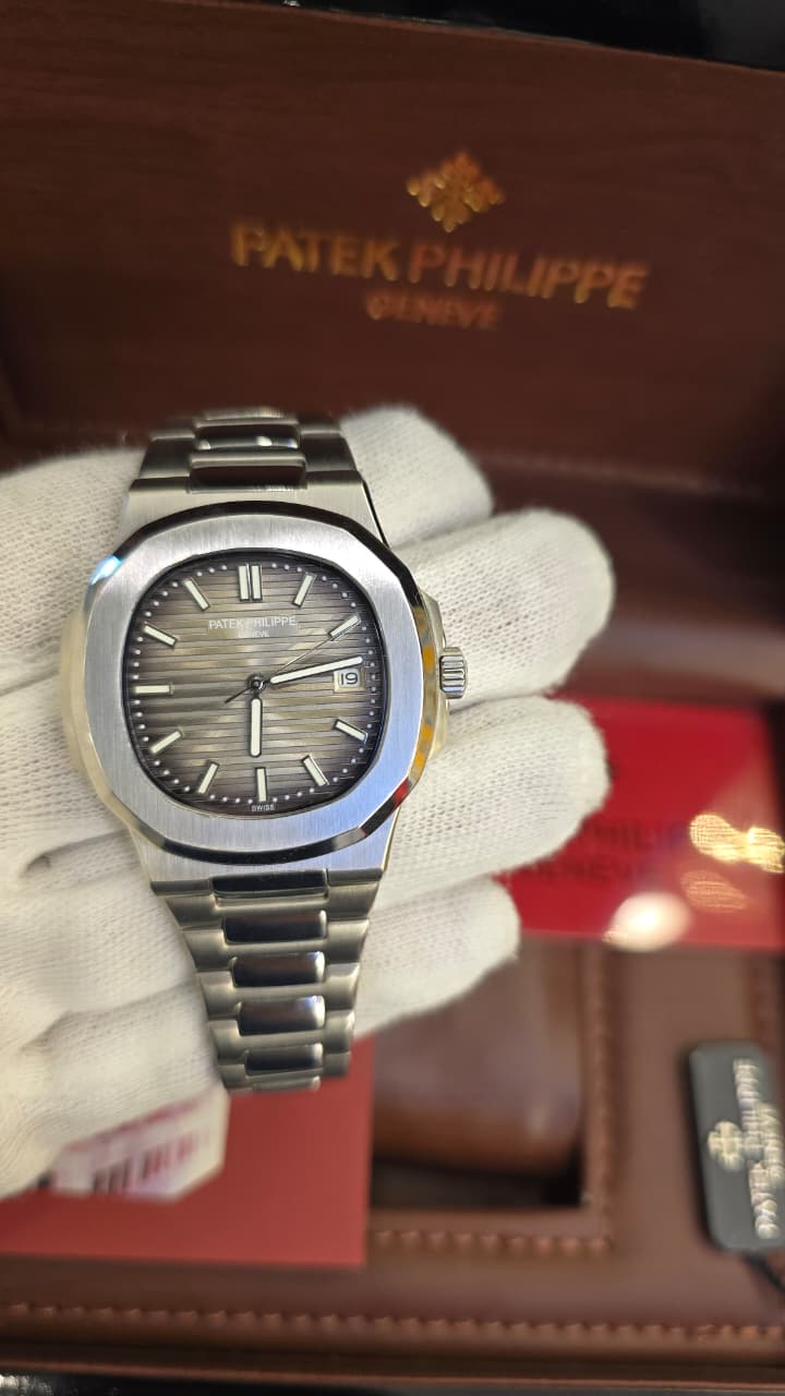 Nautilus Style Luxury Watch