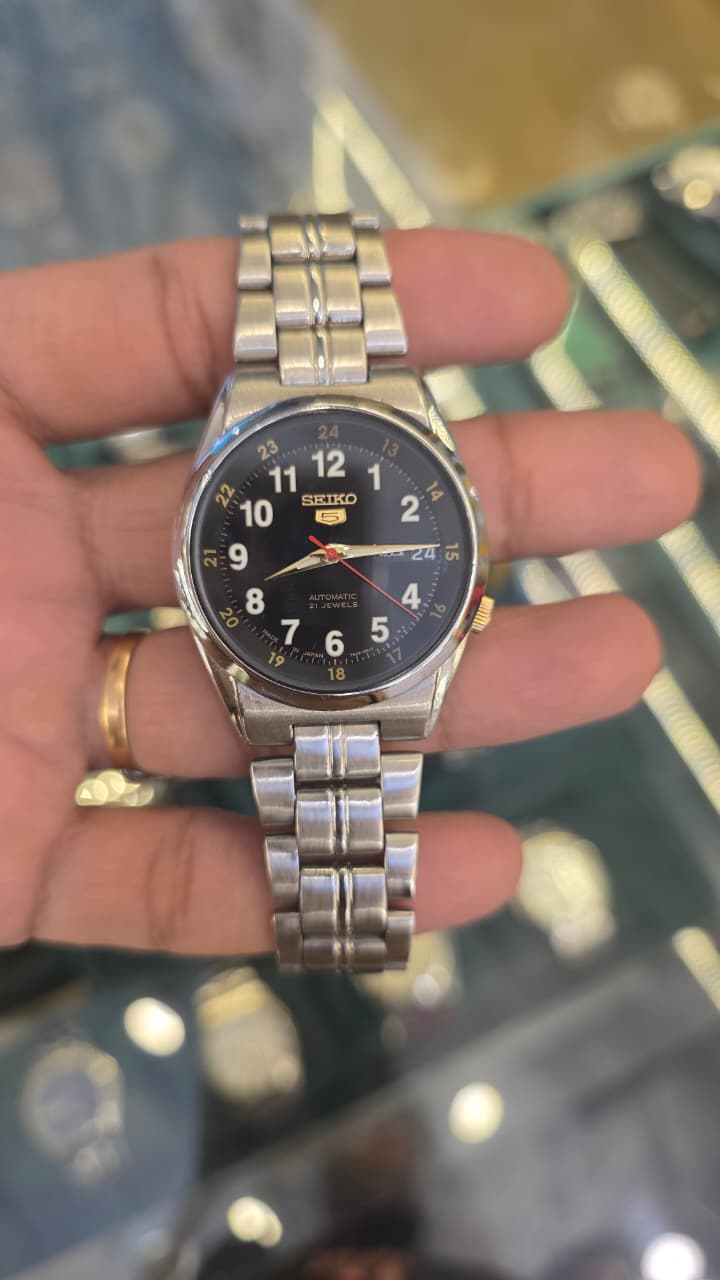 Seiko5 Automatic Railway Black Dial Day Date 37mm