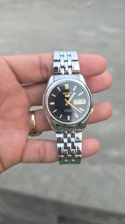 Seiko5 Automatic 7s26 movement  Black dial Gold Numerals