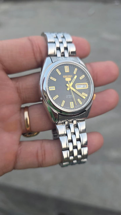 Seiko5 Automatic 7s26 movement  Black dial Gold Numerals