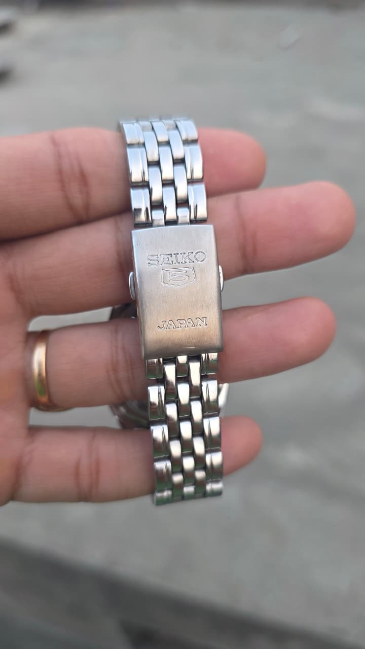 Seiko5 Automatic 7s26 movement  Black dial Gold Numerals