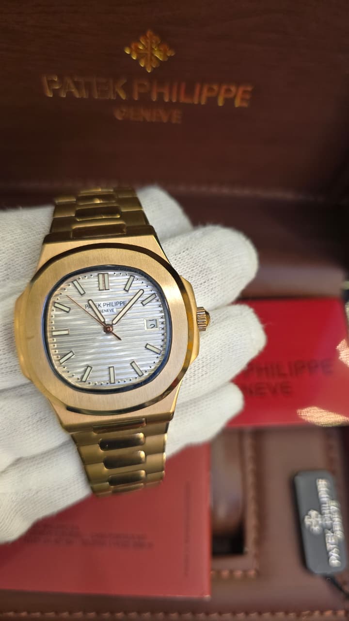 Nautilus Style Luxury Watch