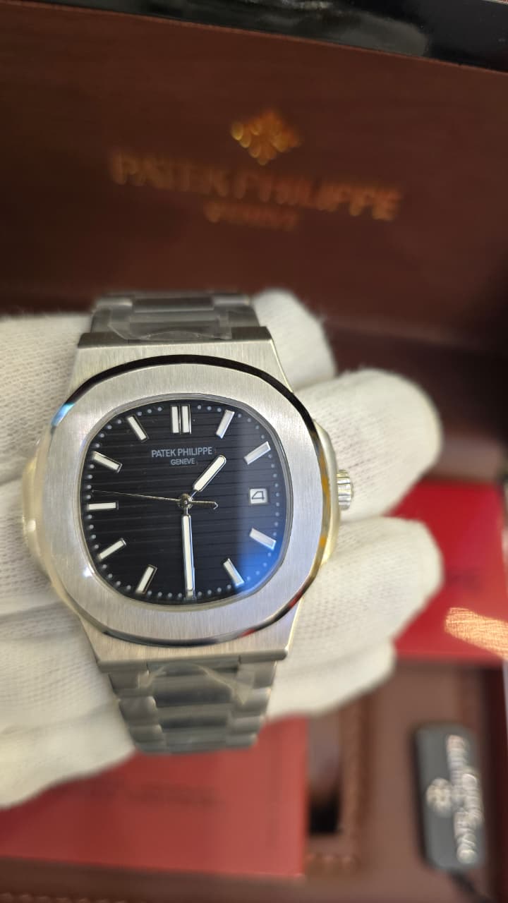 Nautilus Style Luxury Watch