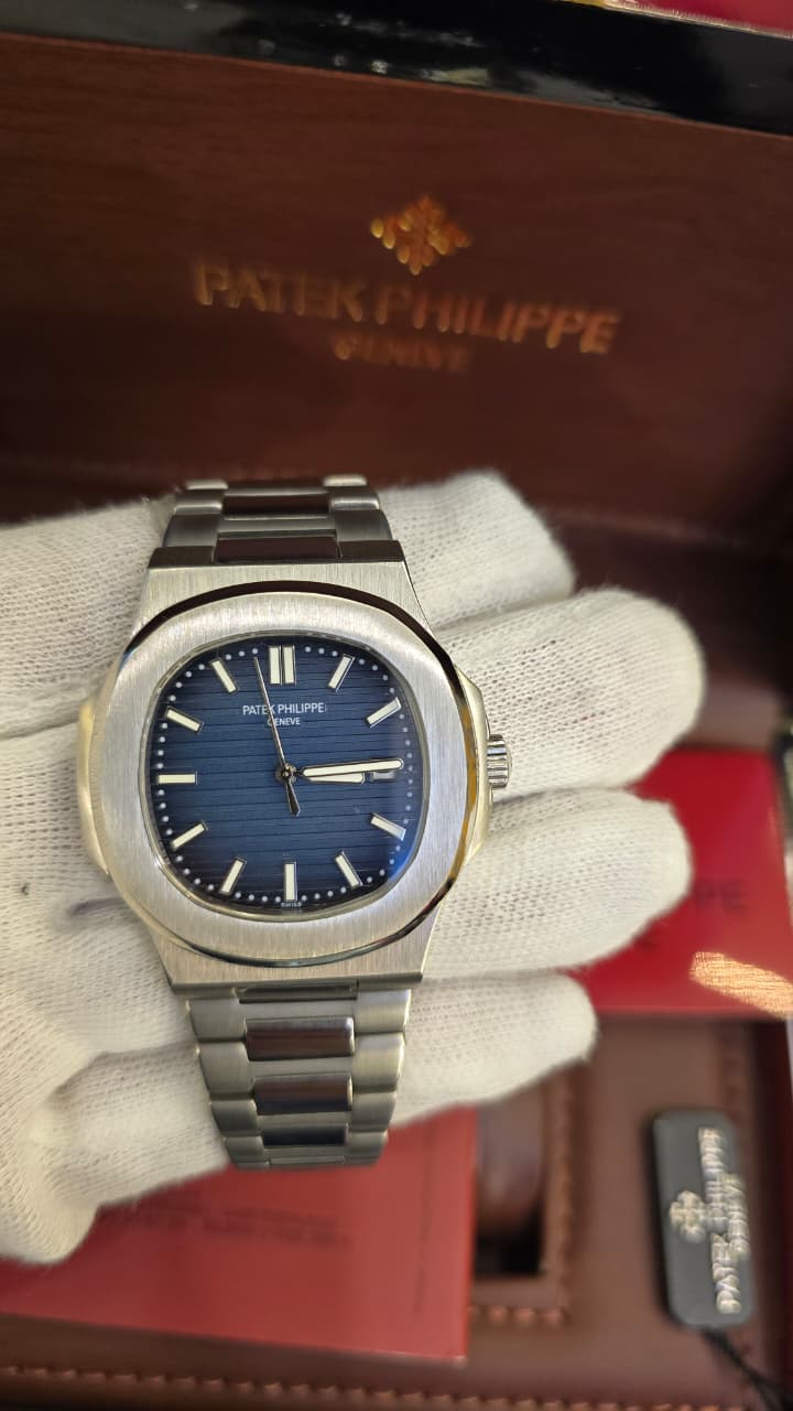 Nautilus Style Luxury Watch